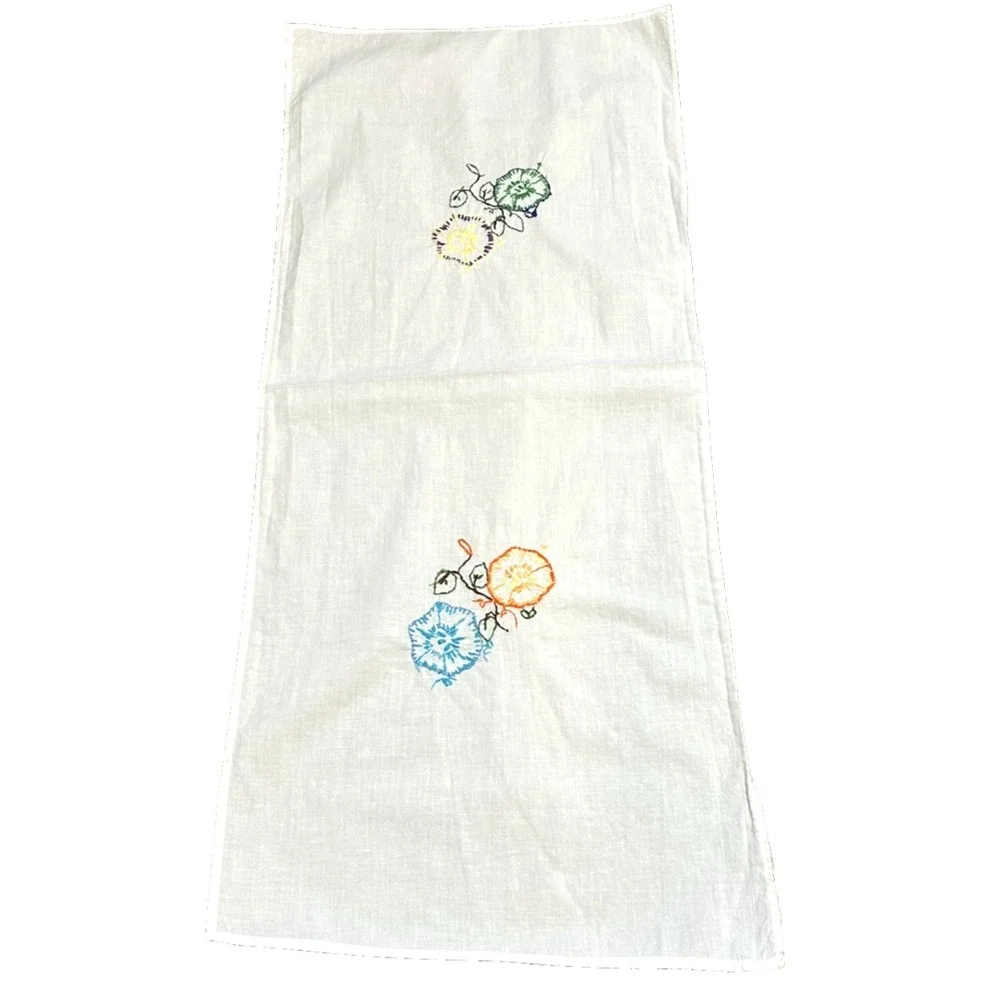 Vintage Hand Embroidery Floral Table Runner Dresser Scrf 33